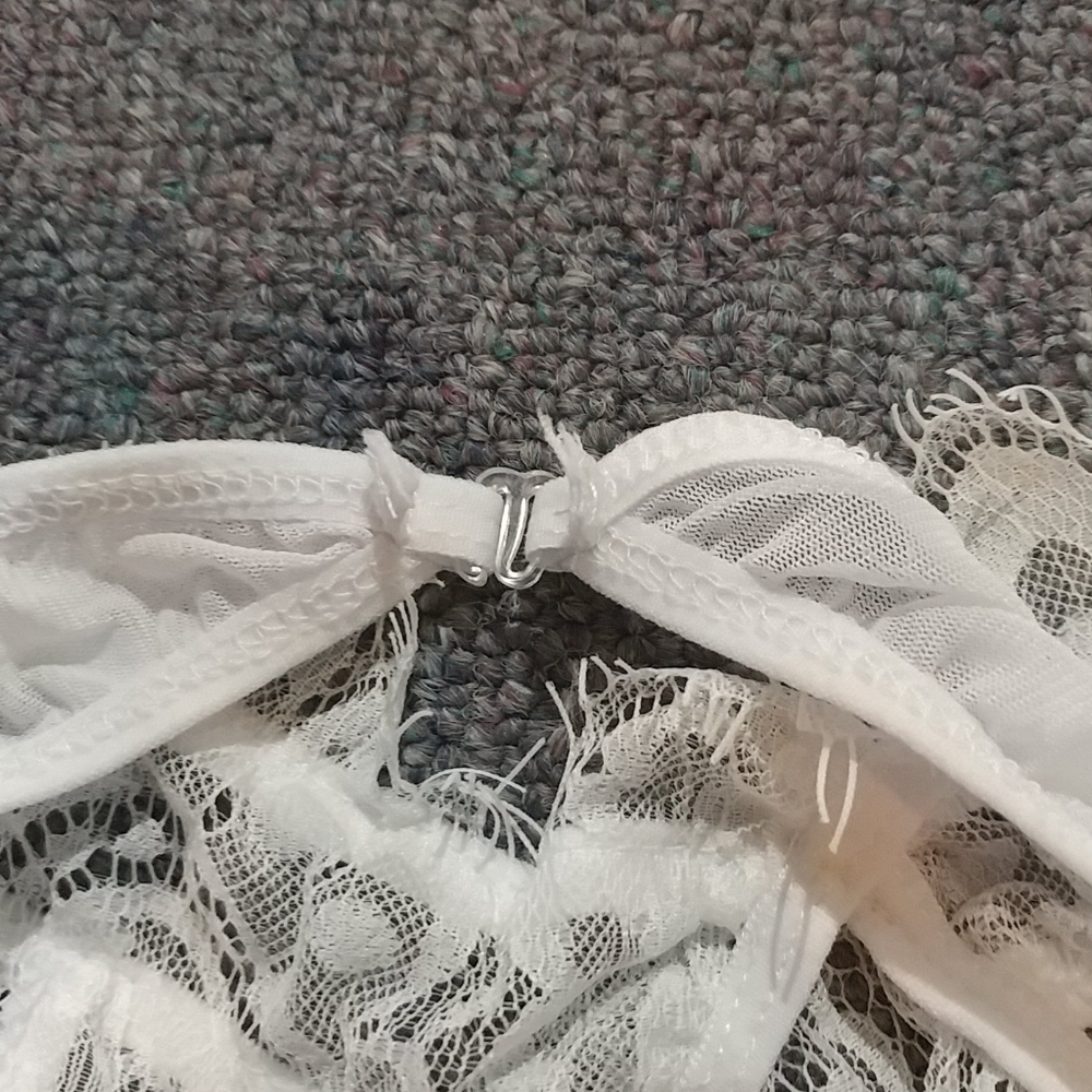 Lingerie - Picture 6 of 6
